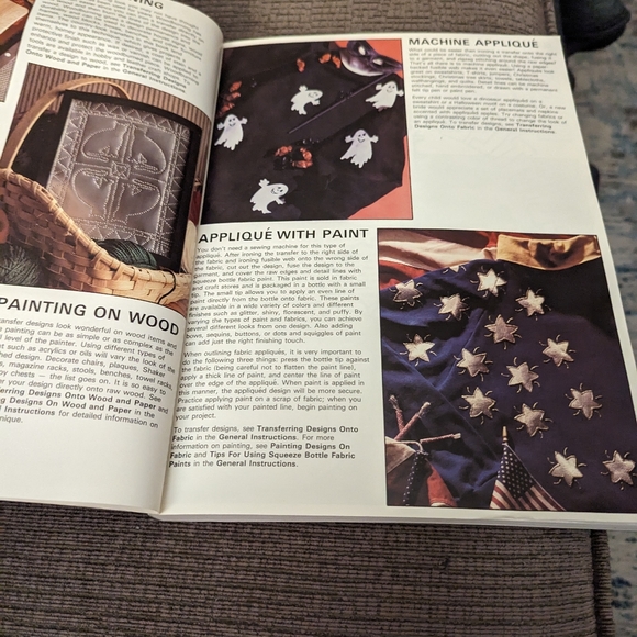 3/$30. Leisure Arts Iron On Transfers Book. Over 1000 Designs. Vintage. - Picture 6 of 15